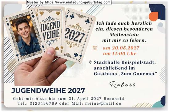 Die Einladung zur Jugendweihe mit deinem Foto auf einer von 3 Jugendweihe-Spielkarten in der Hand