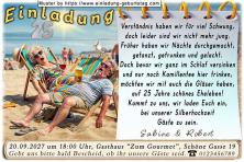 Die lustige Einladung zur Silberhochzeit mit dem geschafften Paar im Liegestuhl am Strand