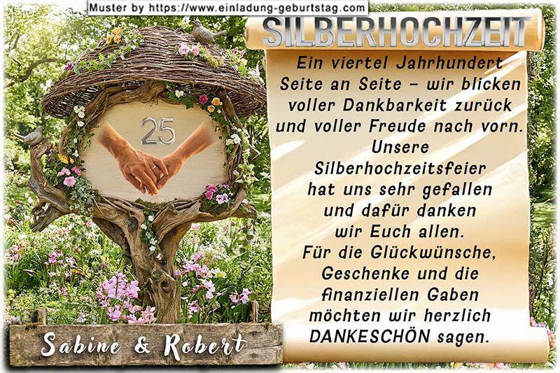 Die Danksagung zur Silberhochzeit - ein originelles Hinweisschild, umgeben von Blumen und Ästen, auf dem sich 2 Hände (Hand in Hand) befinden.