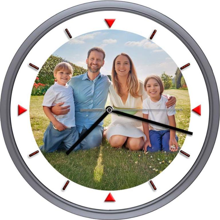 Die Wanduhr mit Funkuhrwerk zum selbst gestalten mit eigenem Zifferblatt – Variante 02