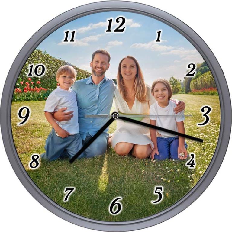 Die Wanduhr mit Funkuhrwerk zum selbst gestalten mit eigenem Zifferblatt – Variante 03
