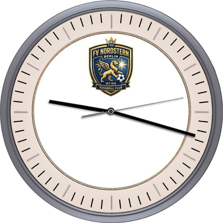 Die Wanduhr mit Funkuhrwerk zum selbst gestalten mit eigenem Zifferblatt und Vereinslogo – Variante 04